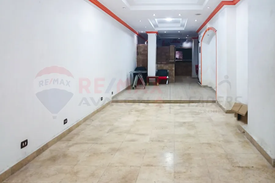 Shop for rent 120 m Tharwat (Abdel Salam Arif St.)