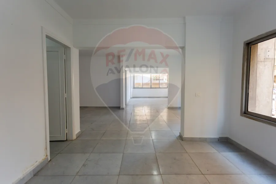 Administrative apartment for sale 95 m Sidi Gaber (Abu Qir St.)