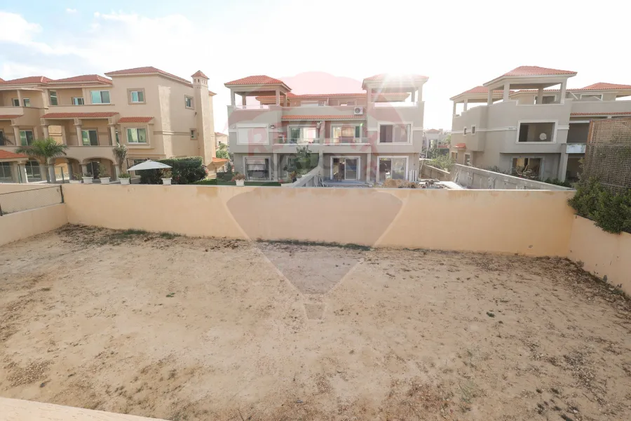 Stand alone villa for sale 840 m King Mariot (Alex West - Antoniades - model V3)