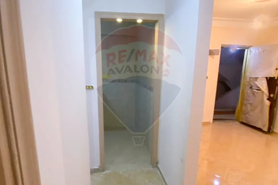 Apartment for rent 85 m Al-Hadra (Al-Mofatish St.) - near Al-Mahmoudia Axis
