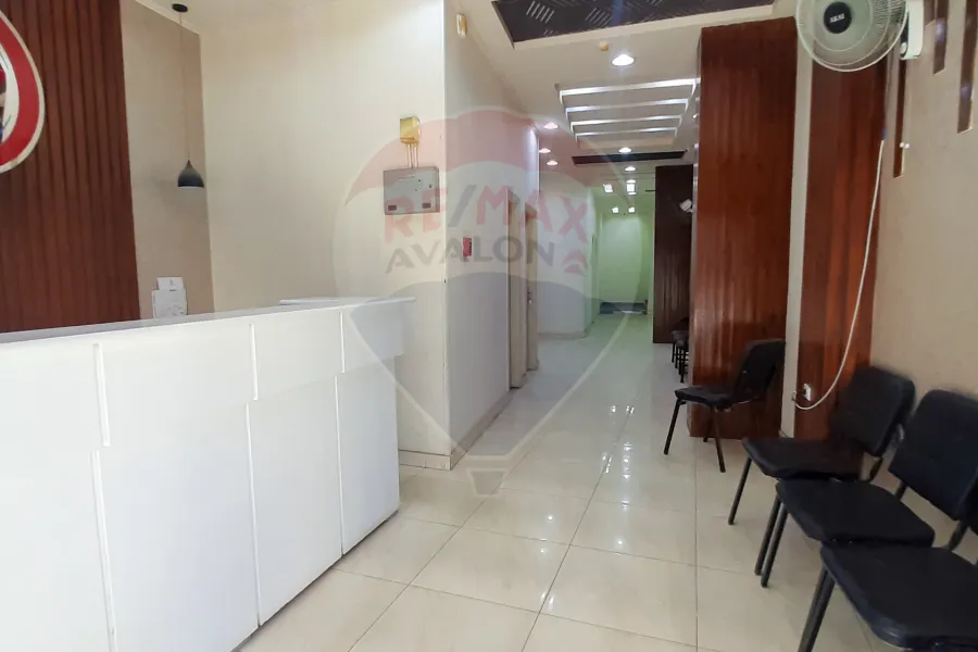 مركز طبي للإيجار 450 م الهانوفيل (طريق اسكندرية مطروح)
