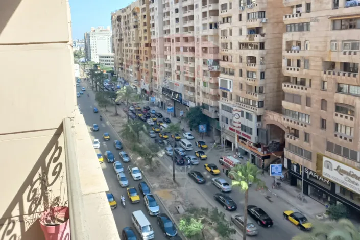 شقة للإيجار المفروش 190 م سموحه (ش فوزي معاذ)