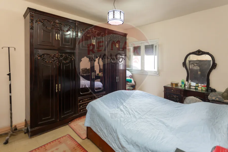 Apartment for sale 125 m Sidi Gaber (directly on the sea) - 3,500,000 EGP