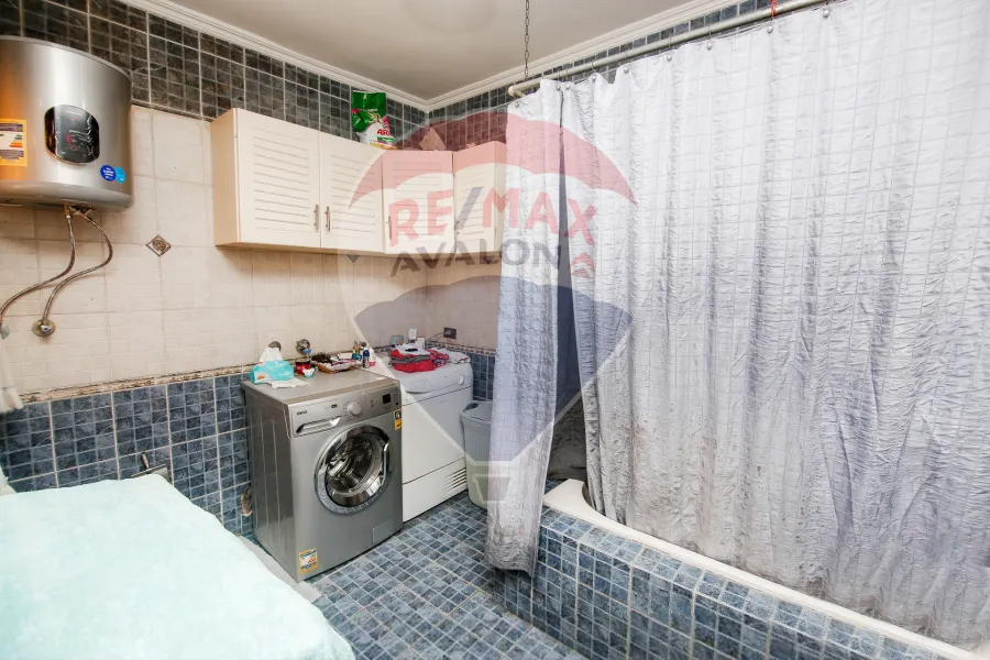 Apartment for rent 160 m Louran (steps from Abu Qir St - behind the National Bank)