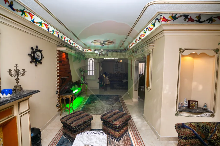 Apartment for sale 250 m Al-Sa&amp;#039;aa (Awlyaa elrahman st.)