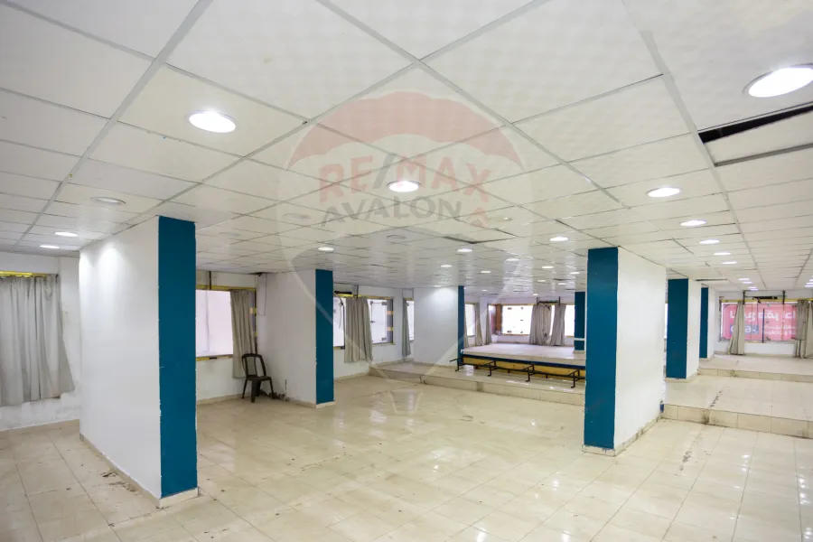 Administrative headquarters for sale 600 m Raml Station