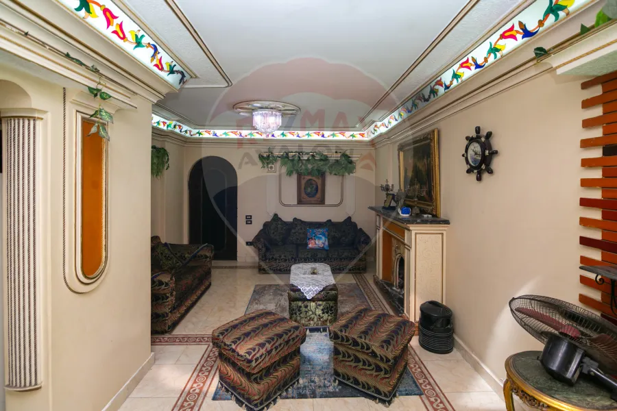 Apartment for sale 250 m Al-Sa&amp;#039;aa (Awlyaa elrahman st.)