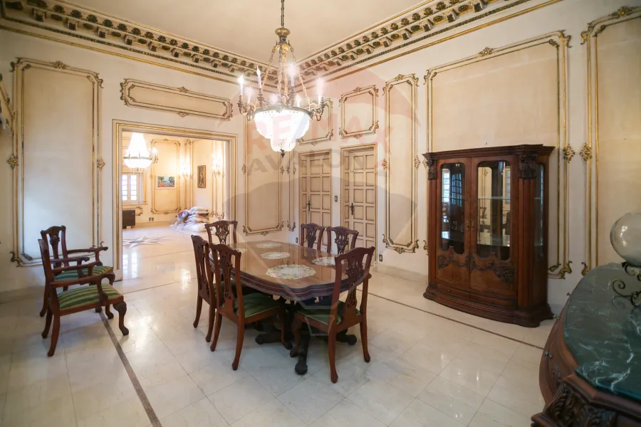 Villa for rent 800 m Kafr Abdo (steps from Abu Qir St.)