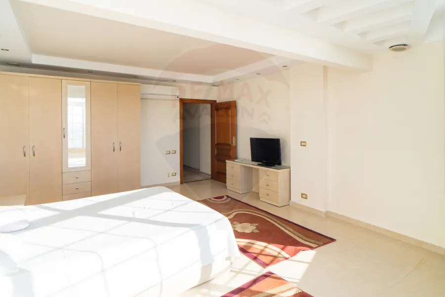 apartment for Sale 200 m Saba Basha (directly on the sea)