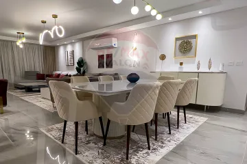 شقة للبيع 216 م سموحة (سكاي لاين)