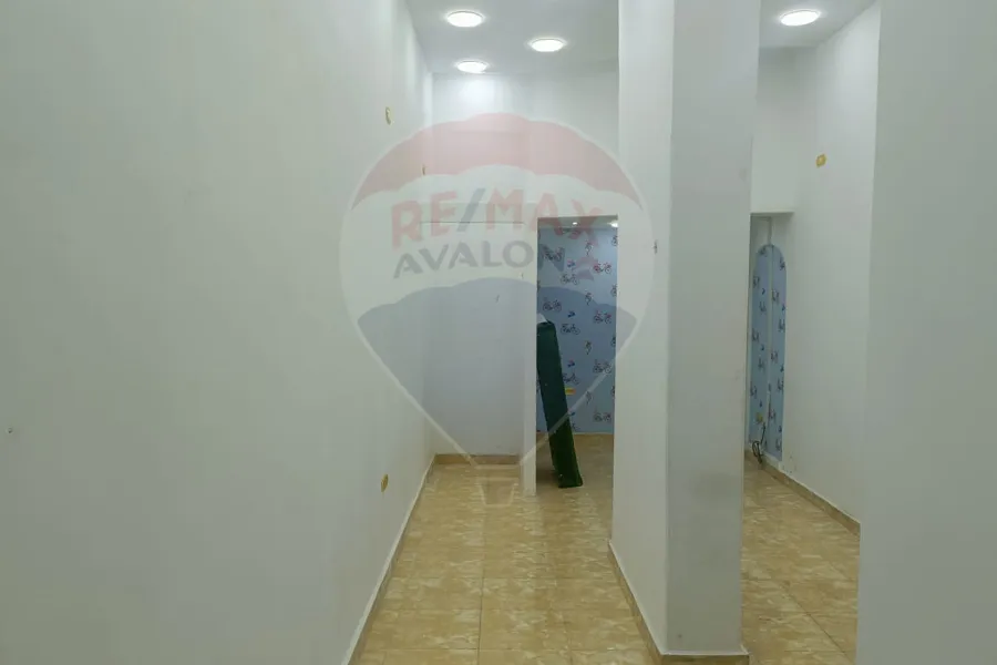 محل للبيع 28 م كفر عبده (خطوات من ش ابو قير)