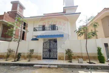 Villa stand alone for sale (Green Oasis) King Mariout - 600 m-