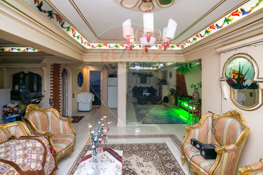 Apartment for sale 250 m Al-Sa&amp;#039;aa (Awlyaa elrahman st.)