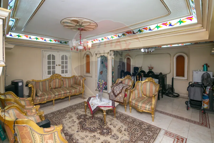 Apartment for sale 250 m Al-Sa&amp;#039;aa (Awlyaa elrahman st.)
