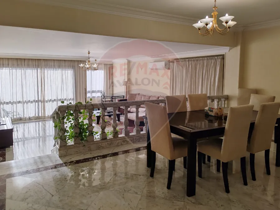 Apartment for sale 220 m in Maadi (Al Mahatta Square - steps from Maadi Metro)