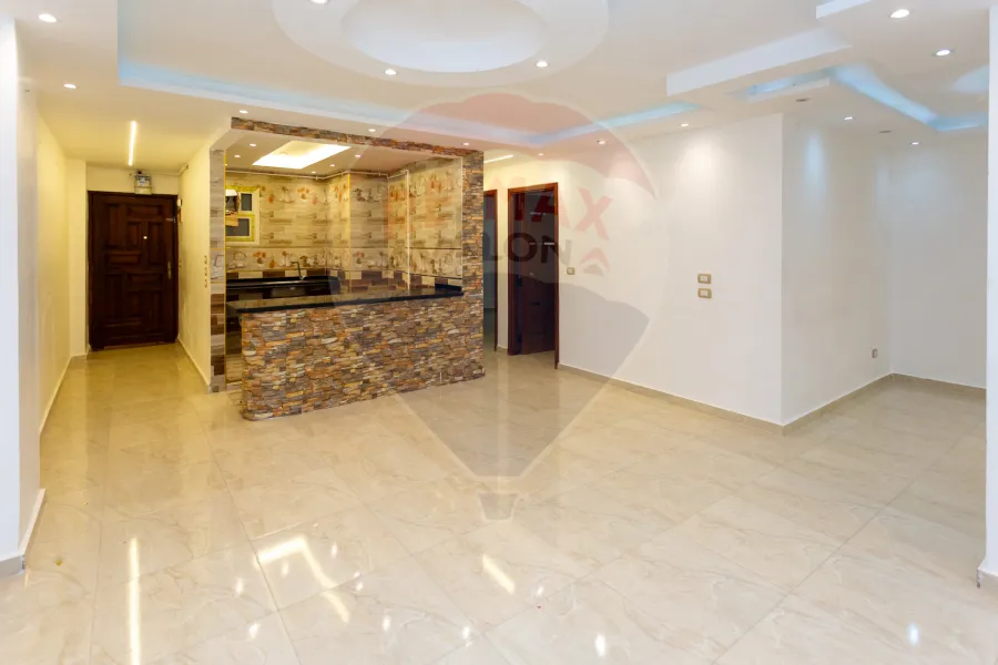 Licensed apartment for sale 120 m Smouha (compound in El Nasr St.)