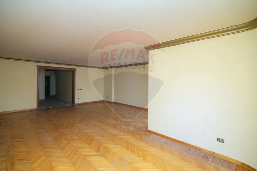 Apartment for sale 270 m Kafr Abdo (steps from Saint Jenny)