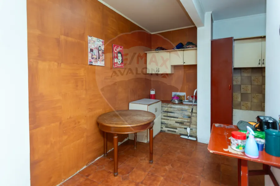 Administrative headquarters for rent 200 m Raml Station (near the sea)