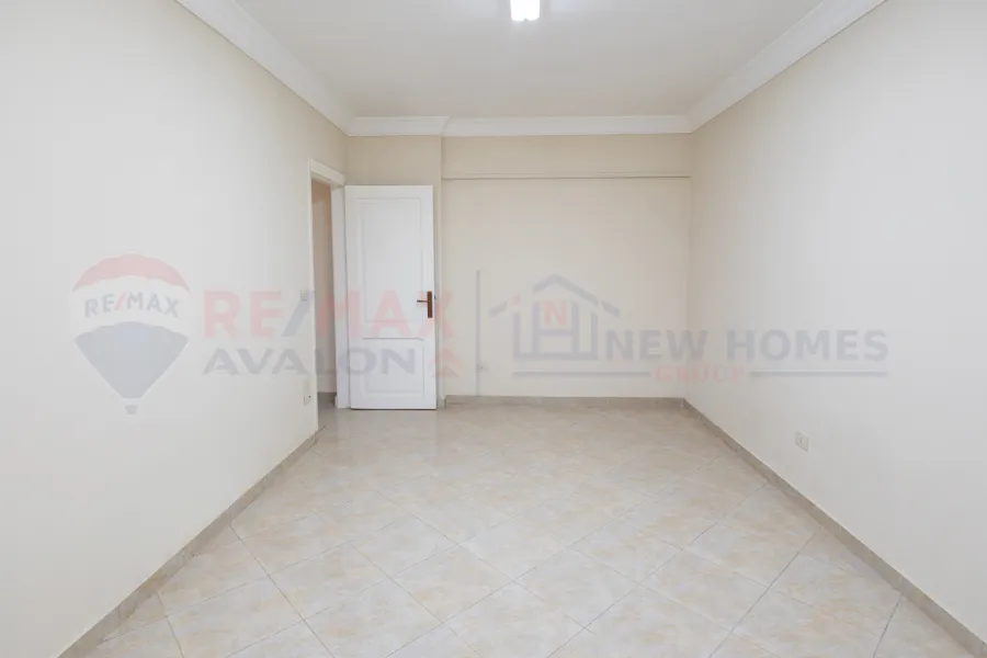 Apartment for sale 200 m Ibrahimiya (steps from Sporting Club)
