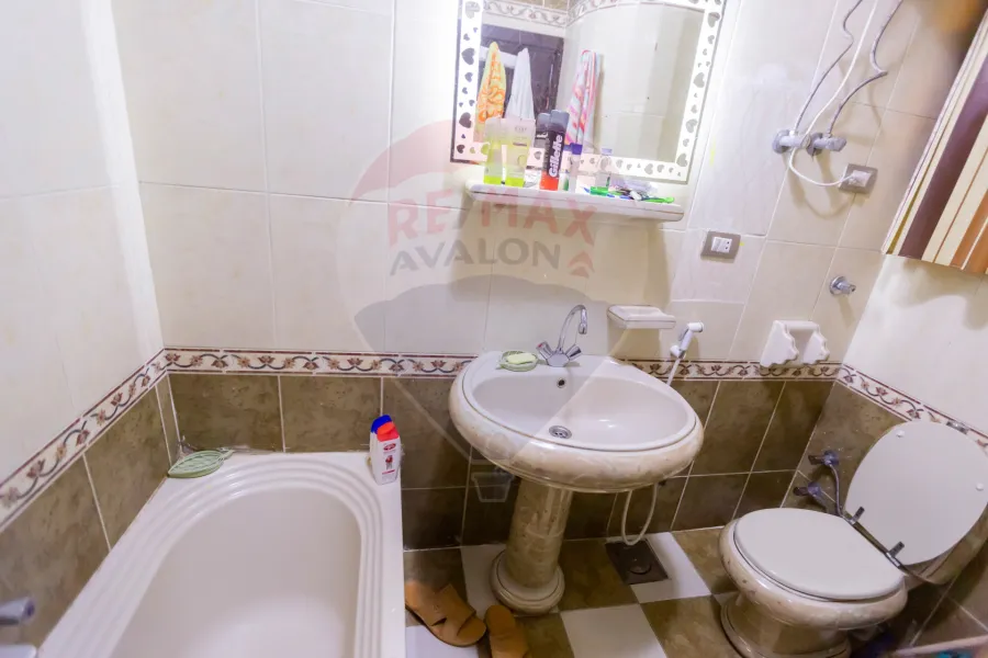Administrative apartment for sale 170 m AL Mandara (Directly on the sea)