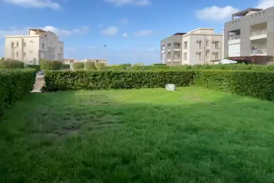 شاليه أرضي بجاردن للبيع (أمواچ) 144 م + 120 م جاردن