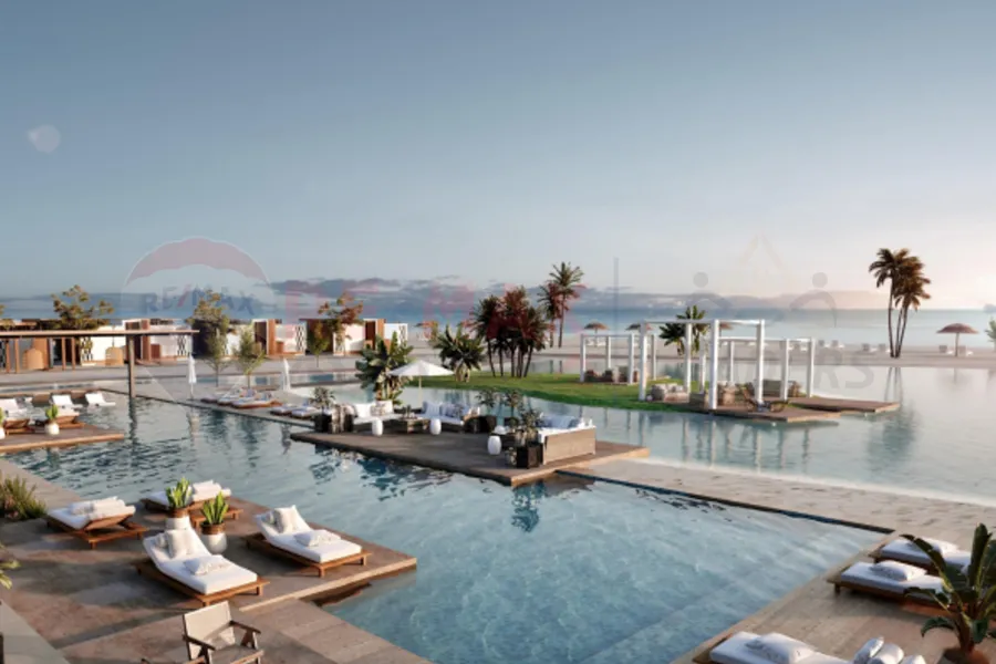 Chalet for sale (Cali Coast - Ras El Hekma) 86 m
