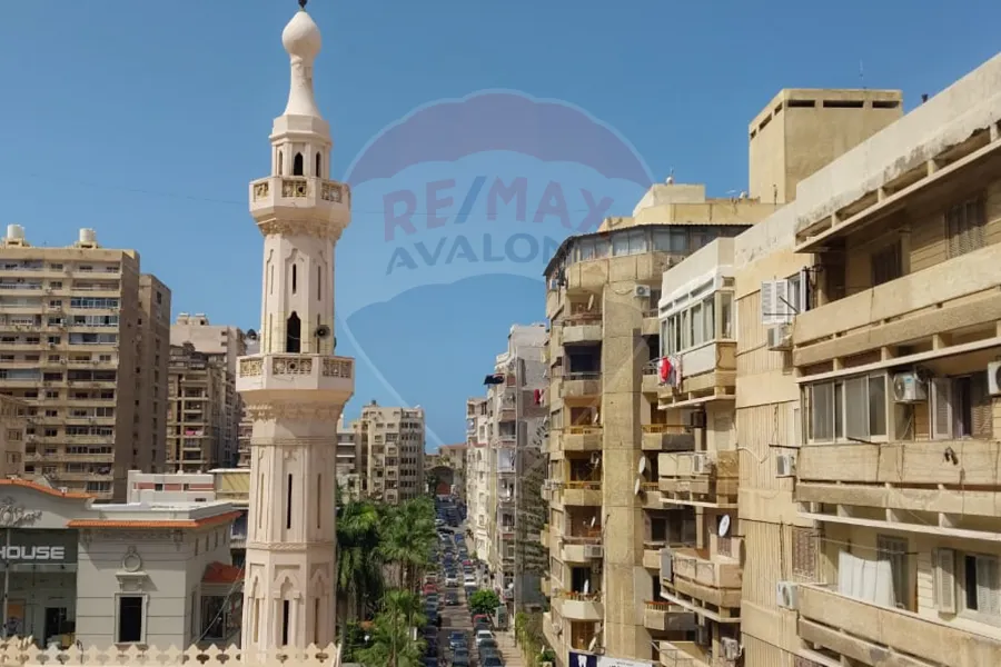 شقة للبيع 150 م زيزينيا (شارع ابوقير)