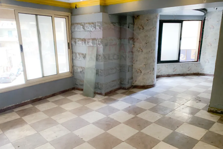 Shop for sale 90 m Al-Saraya ( steps from the sea )