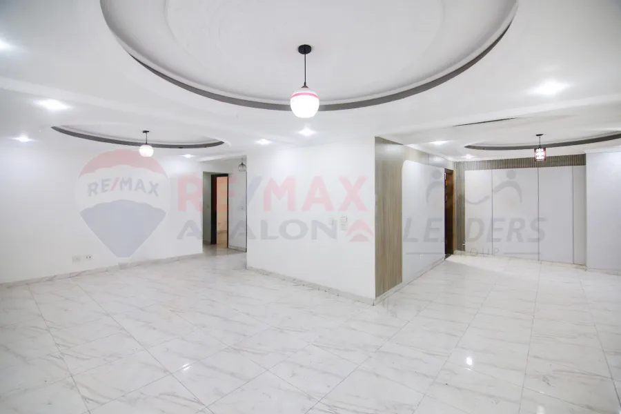 Administrative apartment for rent 175 m Cleopatra (Army Road)