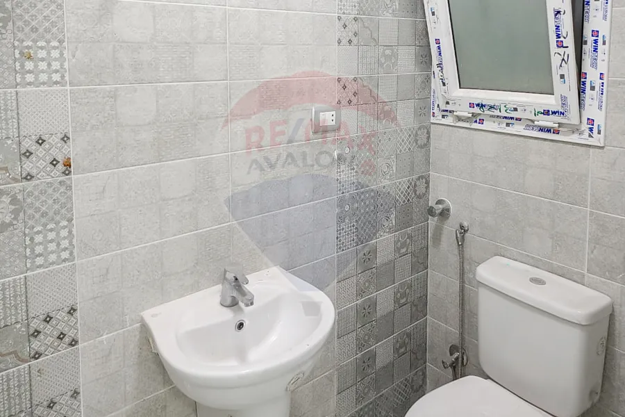 Adminstrative unit for rent 100 m Smouha (Mostafa Kamel St.)