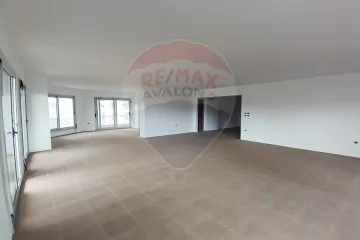 Apartment for sale 360 m Sporting (on the tram)