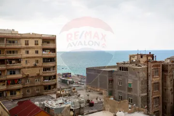 شقة للبيع 175 م سبورتنج (خطوات من البحر)