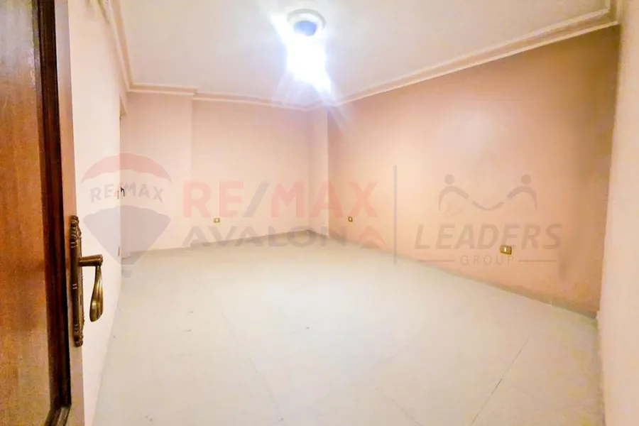 Apartment for sale 150 m Glim (Steps from the sea)