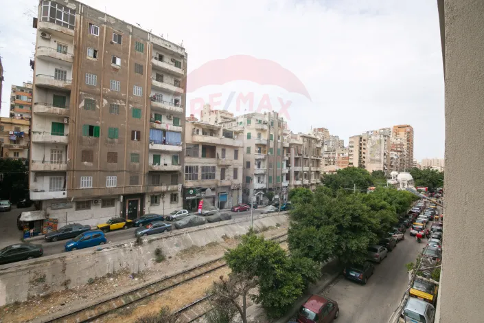 شقة للبيع 155 م كليوباترا (على الترام مباشرة)