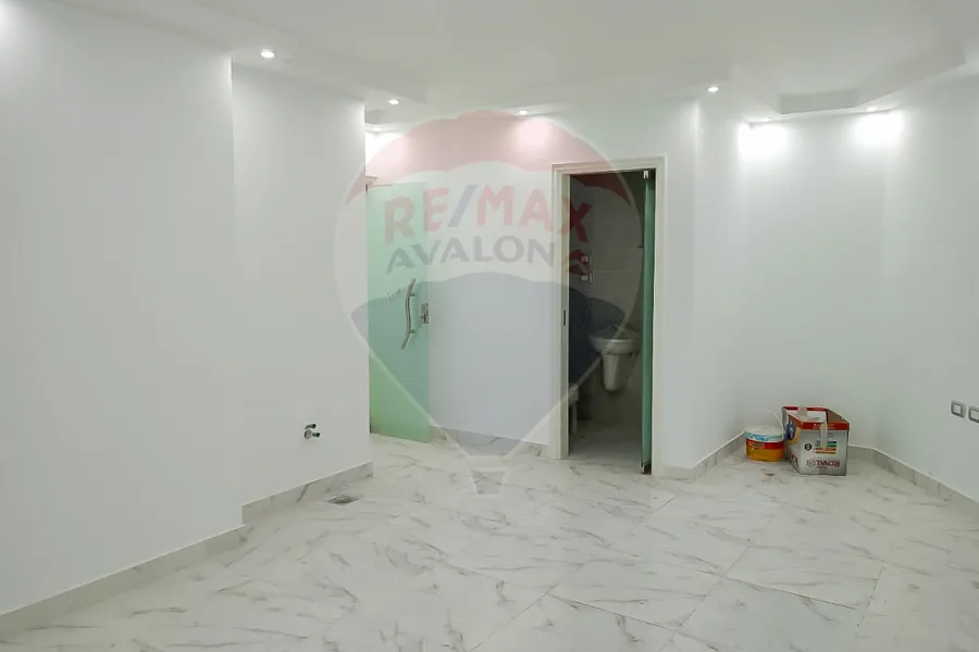Adminstrative unit for rent 100 m Smouha (Mostafa Kamel St.)
