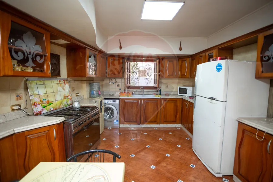 Furnished apartment for sale 240 m Al-Hay Al-Latiny (Steps from Fouad main St.)