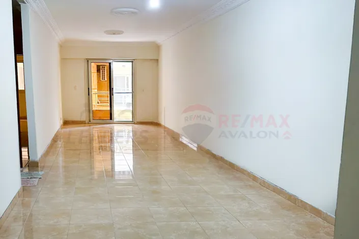 Apartment for sale 140 m Sidi Gaber (next to Sidi Gaber Military Hospital)