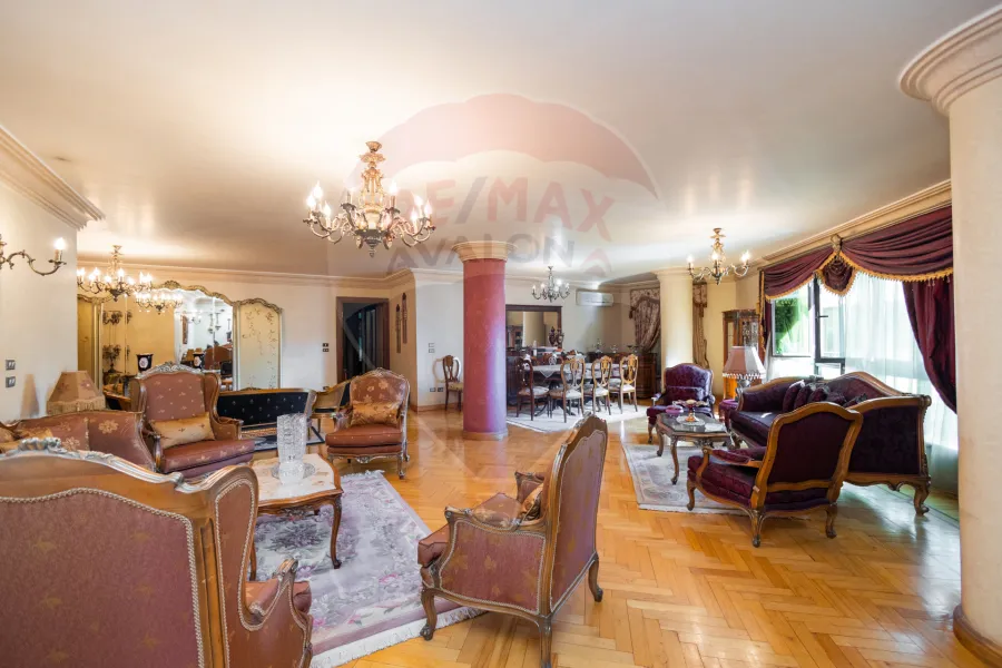 Apartment for sale 270 m Louran (El-Eqbal main st.)