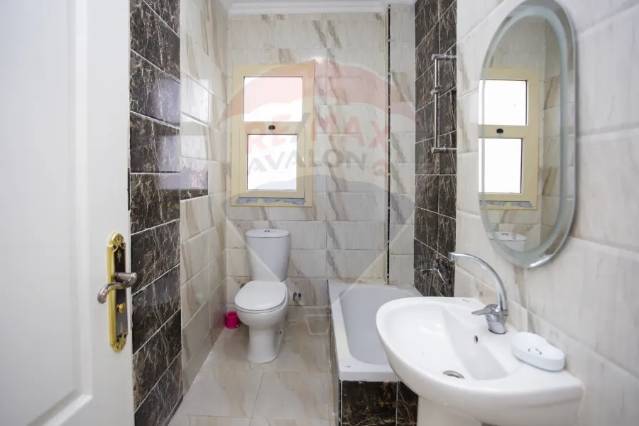 Corner villa for rent in Sidi Abdel Rahman (Stella Heights) 250 m