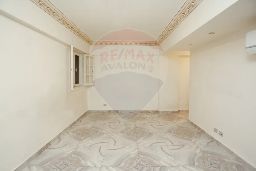 Apartment for sale 270 m Smouha (Fawzy Moaz St directly)