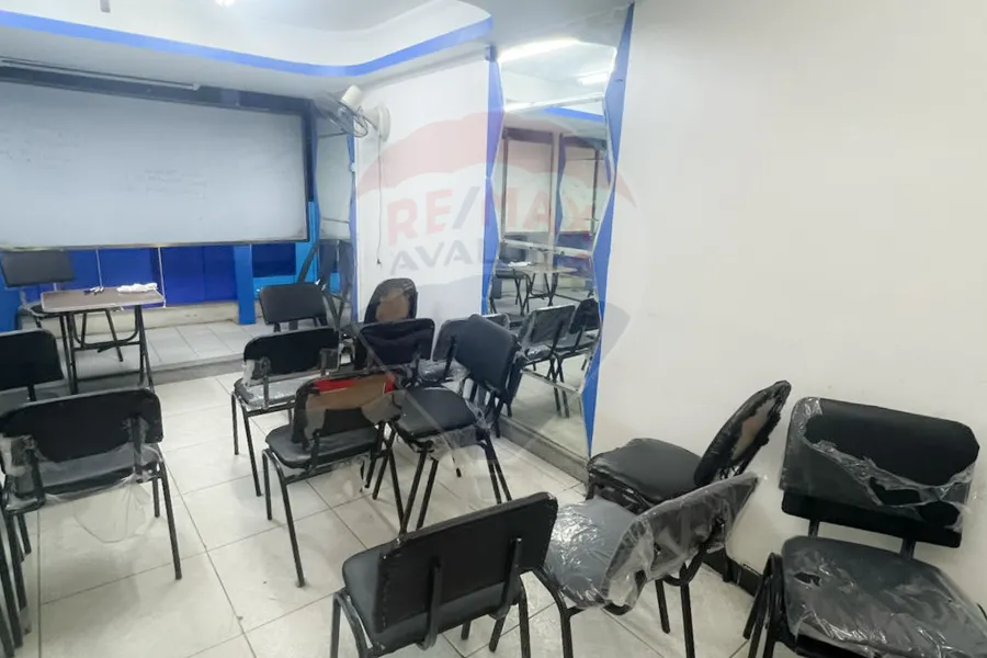 Mezzan for sale 400 m Al Ibrahimiyah (Abd El-Moneim Sanad St)