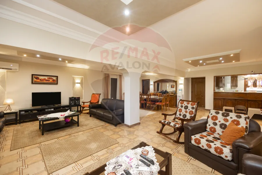 Ground chalet + Garden for Sale north coast (Granada village)