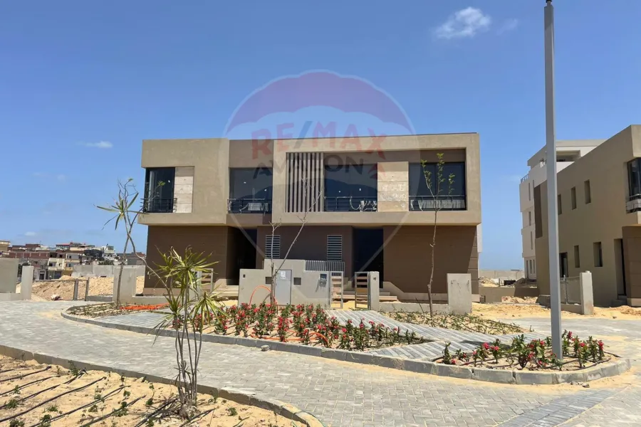 فيلا ستاند الون للبيع 440 م كورنر (بالم هيلز الاسكندرية)