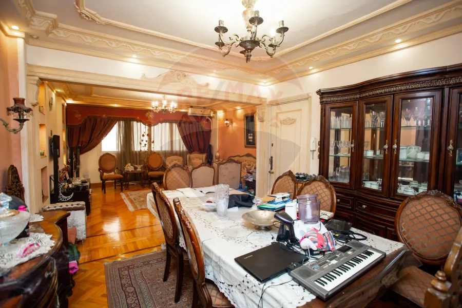 Apartment for sale 150 m Stanley (Abdul Hamid Al-Abadi Street - steps from the sea and the tram)