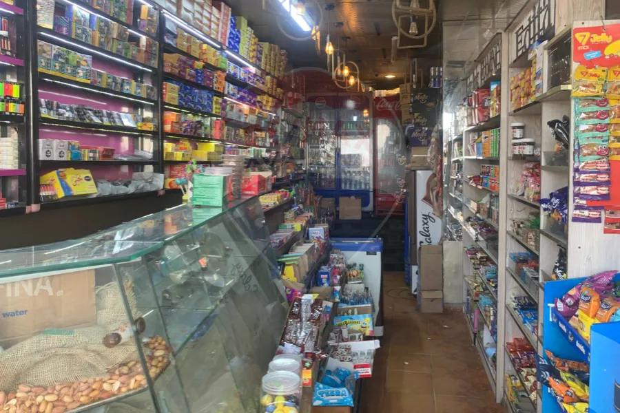 محل تجاري للبيع 60 م سيدي بشر ( بحر مباشر )
