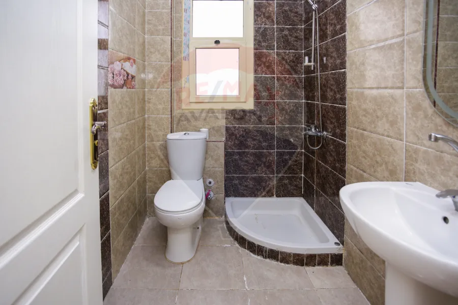 Corner villa for rent in Sidi Abdel Rahman (Stella Heights) 250 m