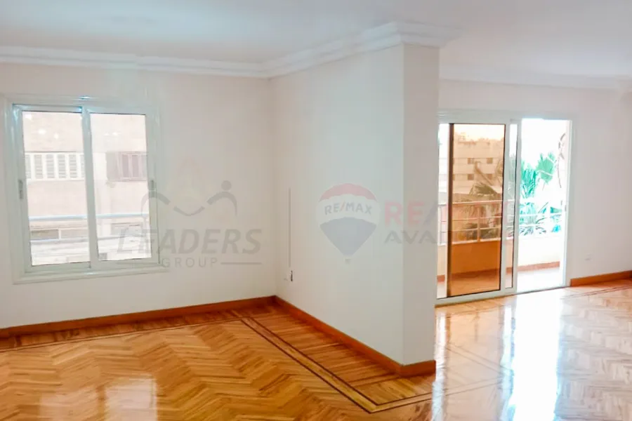 Apartment for sale 190 m Kafr Abdo (Sakinah Bint Al Hussein St.)
