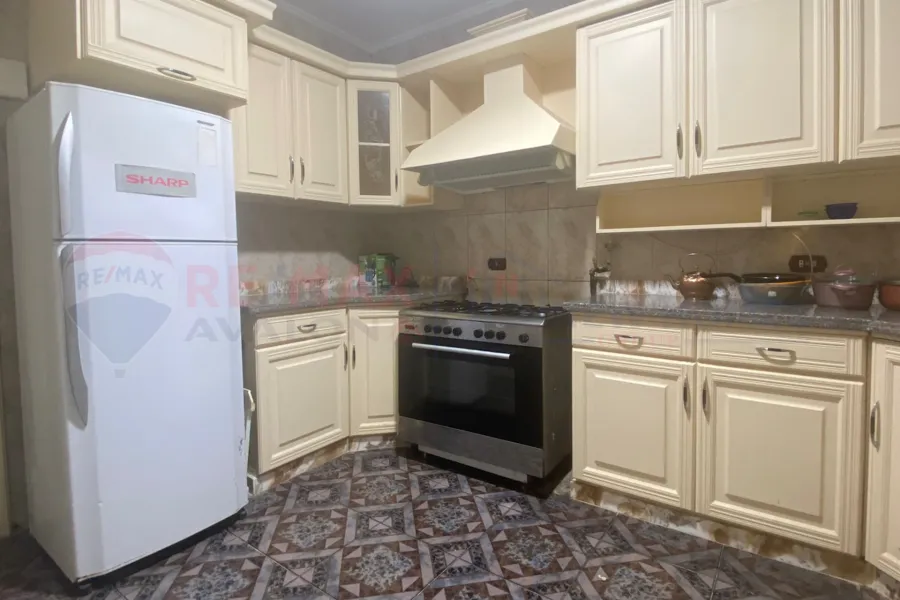 Furnished apartment for sale 180 m Al-Hay Al-Latiny (Sultan Hussein st - infront Khartoum Square)