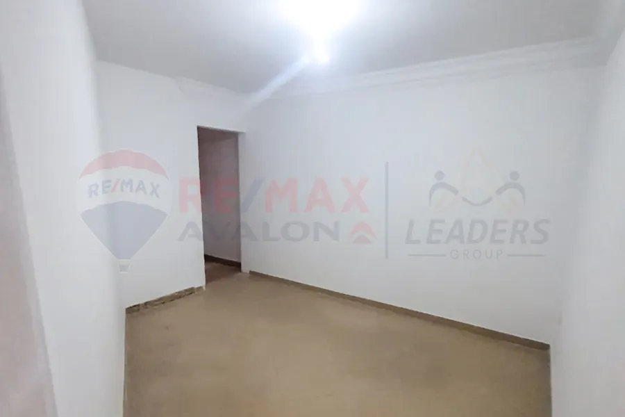 Duplex apartment for rent 210 m Stanley (branching from the sea)