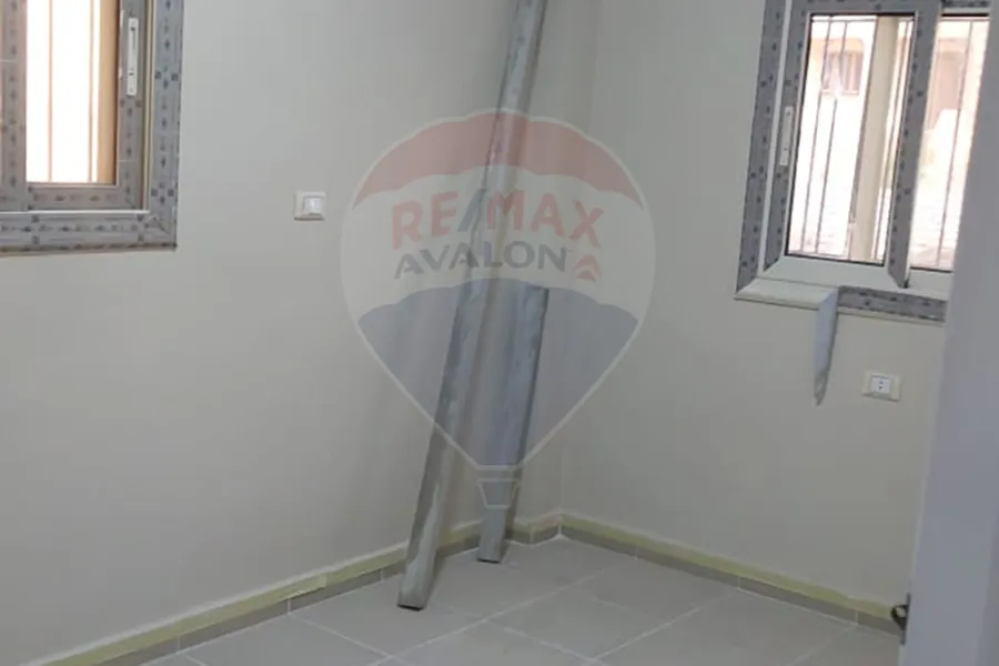 Chalet for sale (Al Gawhara - Ras El-Hekma) 80 m